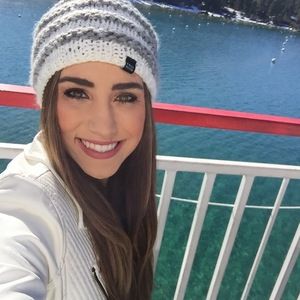 Meet your Posher, Dana