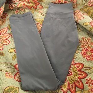 Like new grey Athleta legging