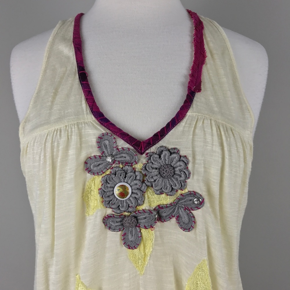 {Free People} Floral Applique w/ Lace Tank Top - Picture 2 of 8