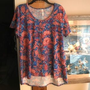 Lularoe XL Classic tee