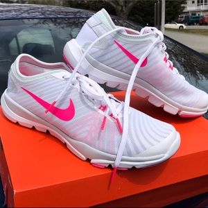 Nike flex supreme WOMENS TR4 cross trainer NIB