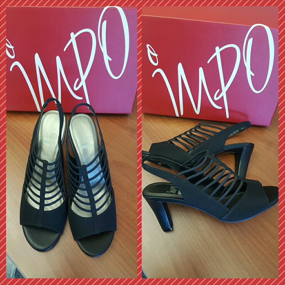 🎉NEW LISTING🎉Black dress sandals size 8