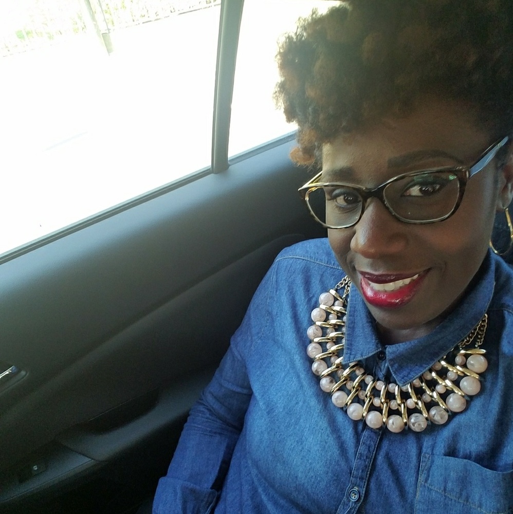 Meet your Posher, Kenesha