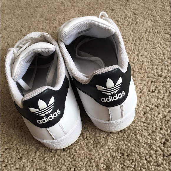 Adida black and white superstar shoes!!!! - Picture 3 of 5