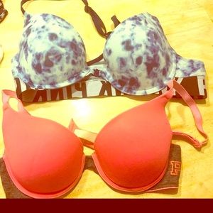 Victoria Secret bra lot of 5 36B push up