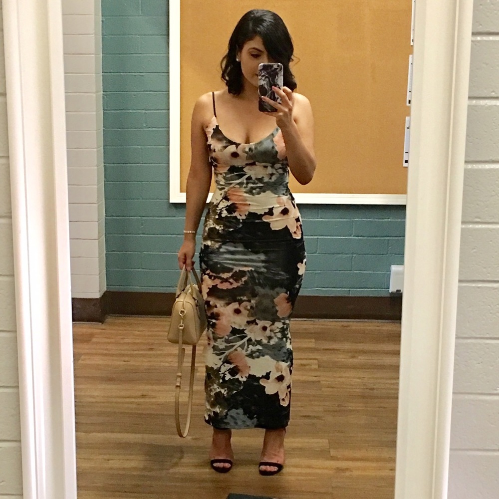 Floral dress - Picture 1 of 3
