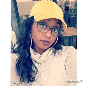 Meet your Posher, Domonique