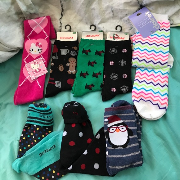 SOCKS-EACH 9$ - Picture 1 of 1