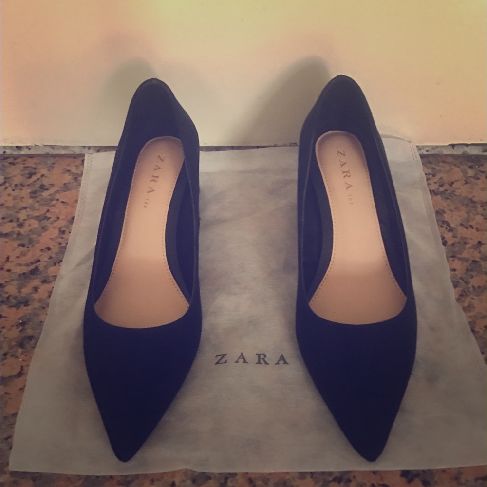 Zara Blue Velvet Pumps sz 6