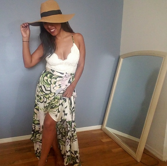 🍍LAST ONE🍍SCALLOP LACE UP MAXI DRESS - Picture 3 of 7