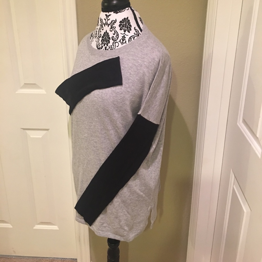 Vince Colorblock Sweater Size Medium