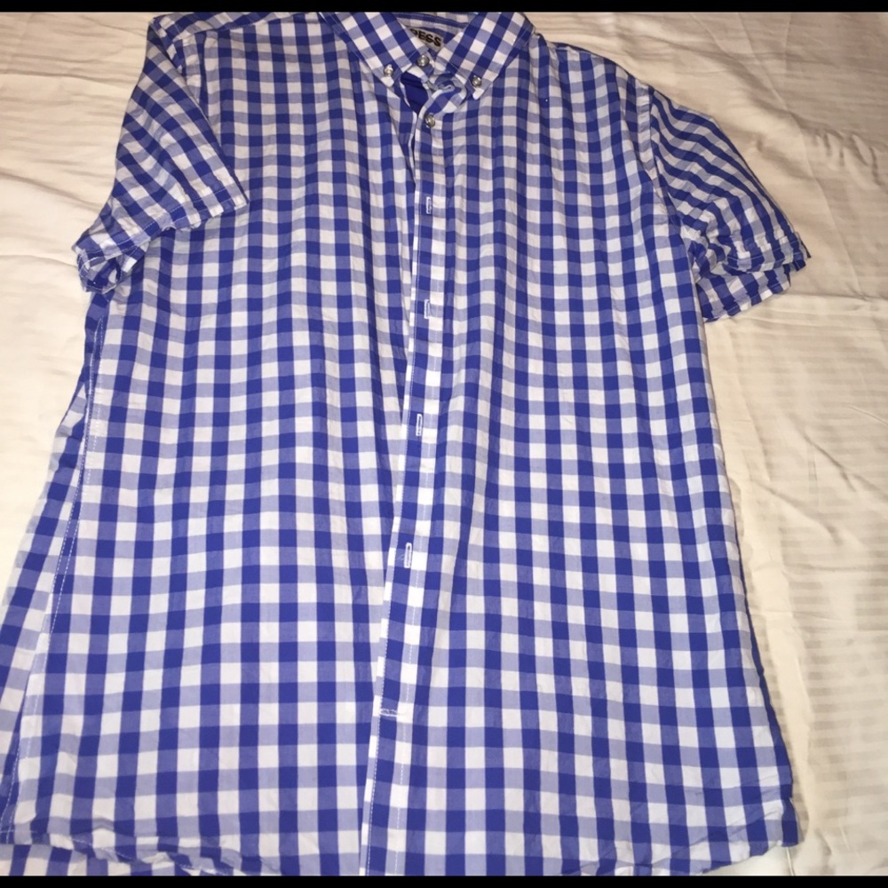 Short sleeve button down