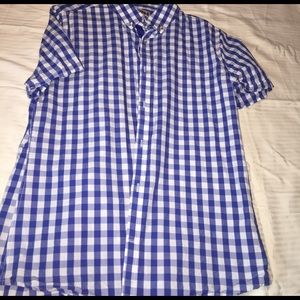 Short sleeve button down