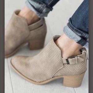 Tobin booties in stone