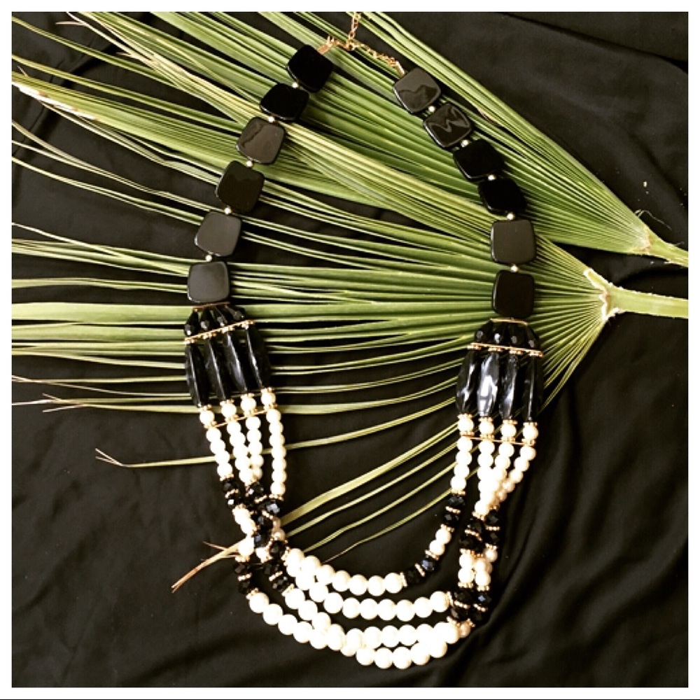 PEARLS AND BLACK NECKLACE