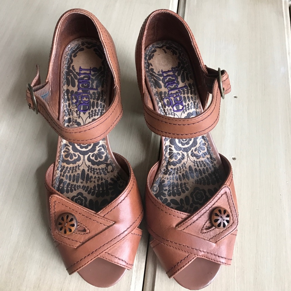 Indigo by Clarks Pumps