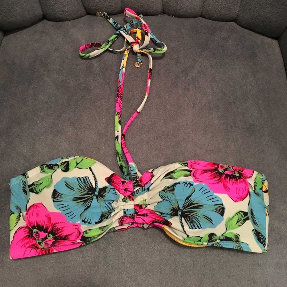 Bikini top