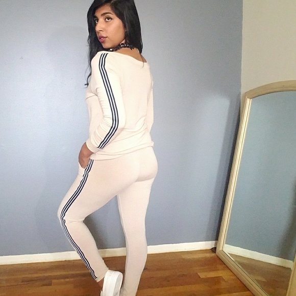 ALEXA TAN NAVY WHITE SWEAT SET - Picture 4 of 6