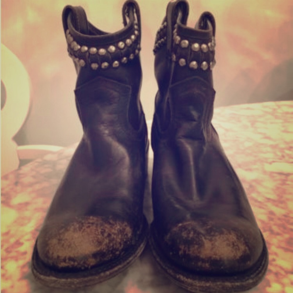 Frye Diana Stud ankle boots