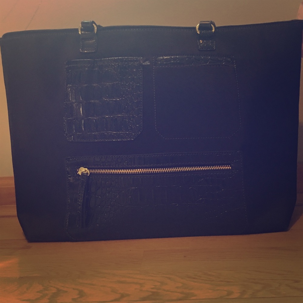 All Black Tote Pocket Book