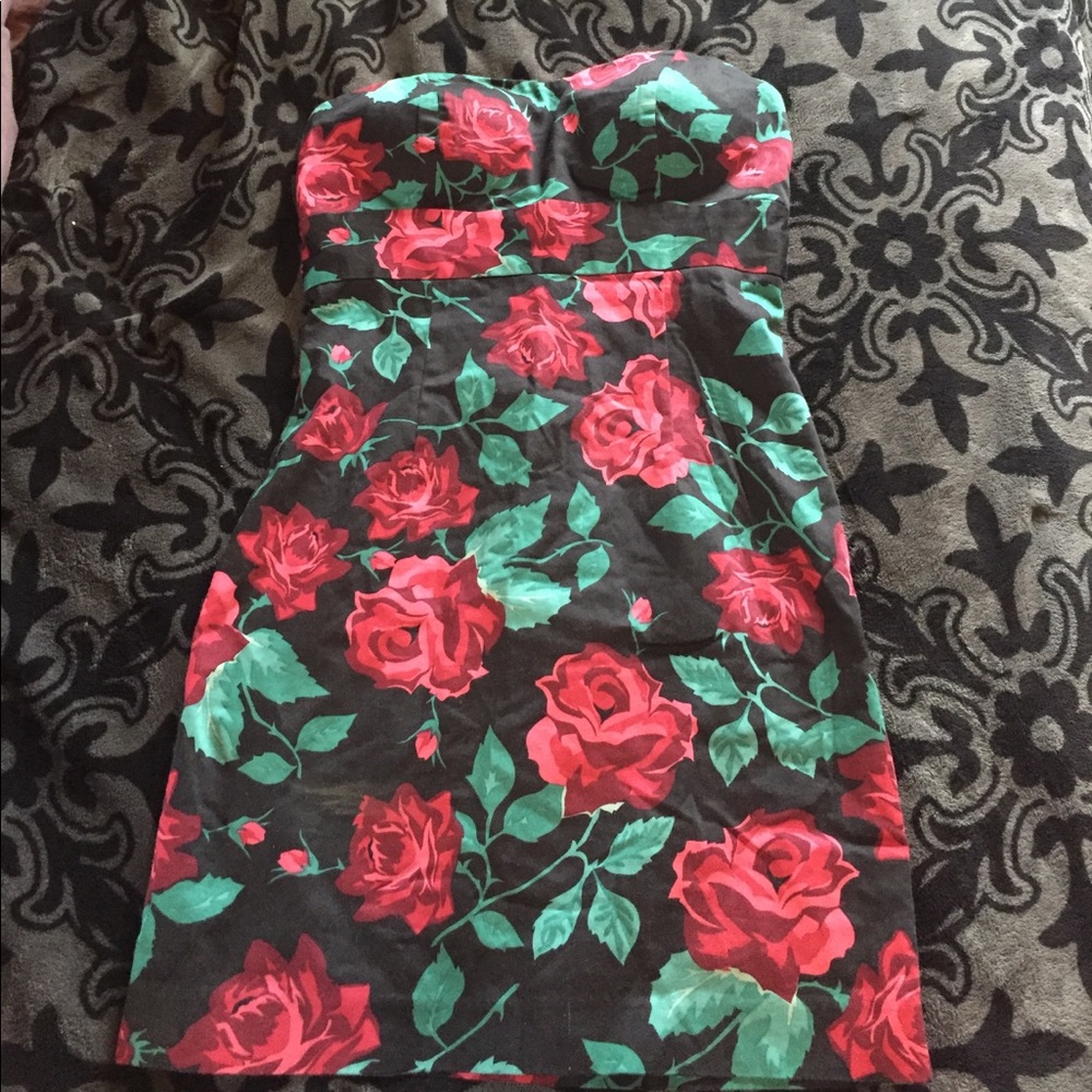 Black and Red Rose Strapless Dress