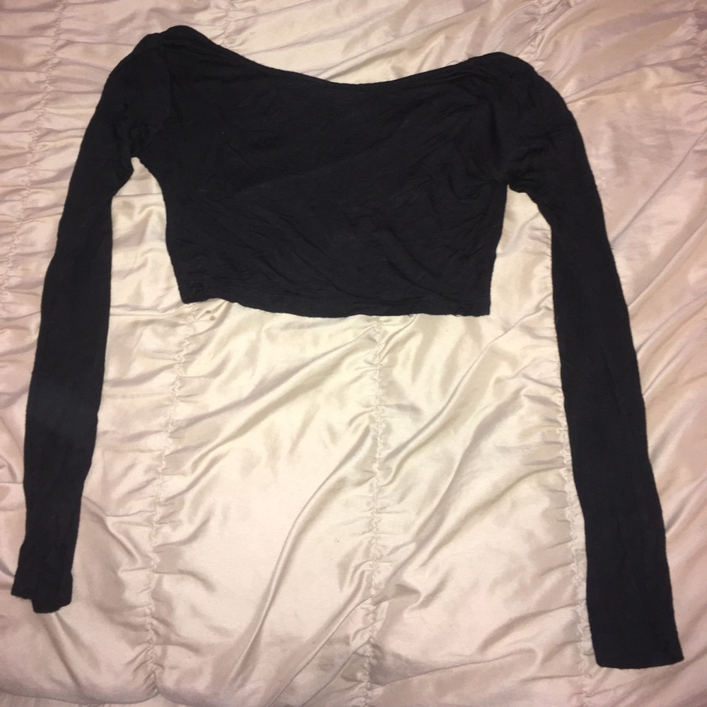 Open back🖤black long sleeve crop top
