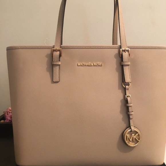 MICHAEL KORS JET SET BAG  BRAND NEW WITH TAGS💗🔥 - Picture 2 of 4
