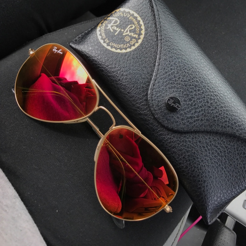 Ray-Ban Aviators - Picture 2 of 4