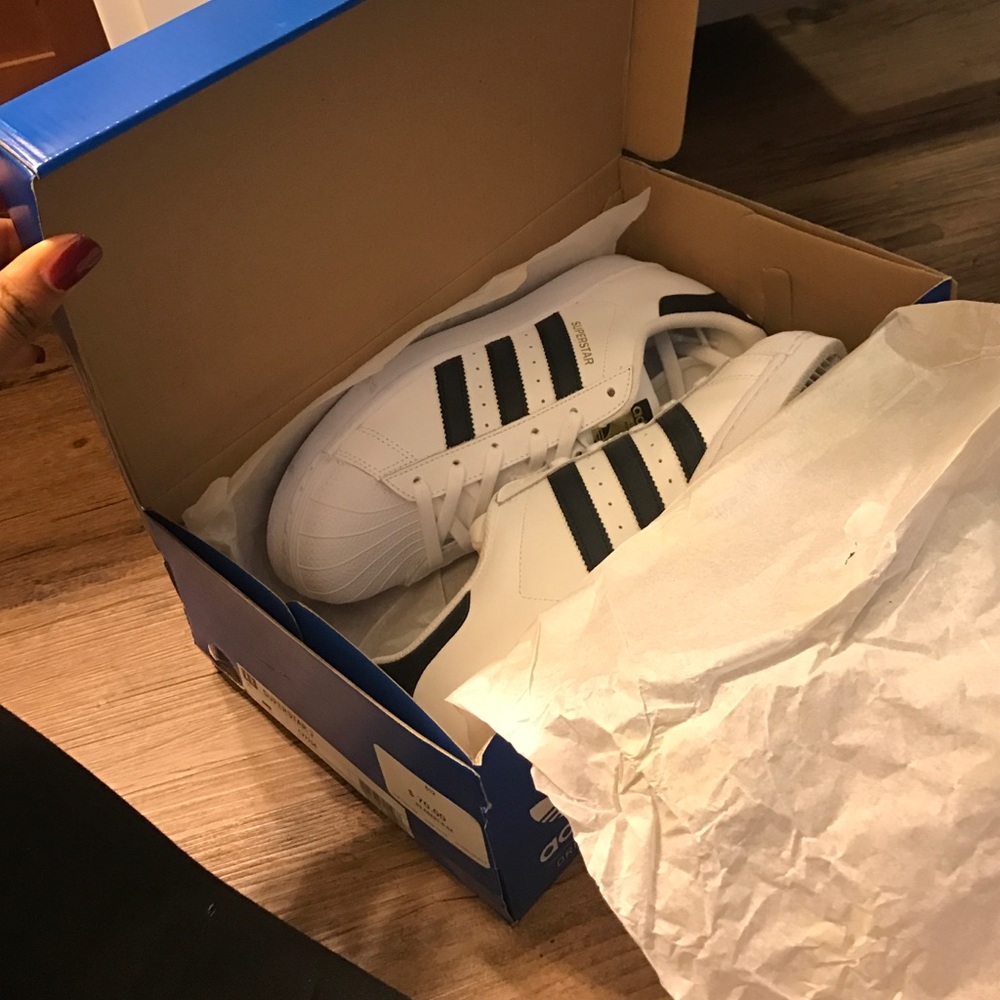 BRAND NEW adidas superstar