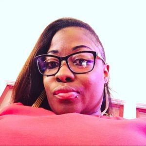 Meet your Posher, Sheena