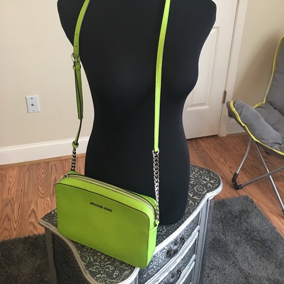 Michael Kors Handbags - Michael Kors Crossbody