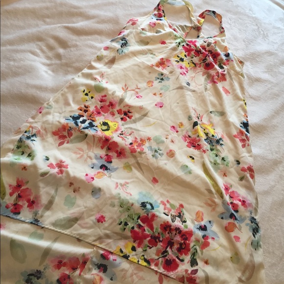 H&M Dresses - cute floral hi-lo h&m dress size 8 H&M Dresses - cute floral hi-lo h&m dress size 8