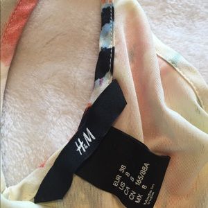 H&M Dresses - ⭐️cute floral hi-lo h&m dress size 8 H&M Dresses - ⭐️cute floral hi-lo h&m dress size 8
