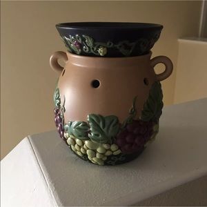 Discontinued Scentsy Warmer BNIB