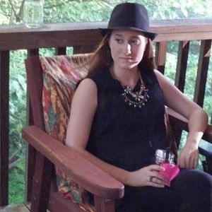 Meet your Posher, Savannah