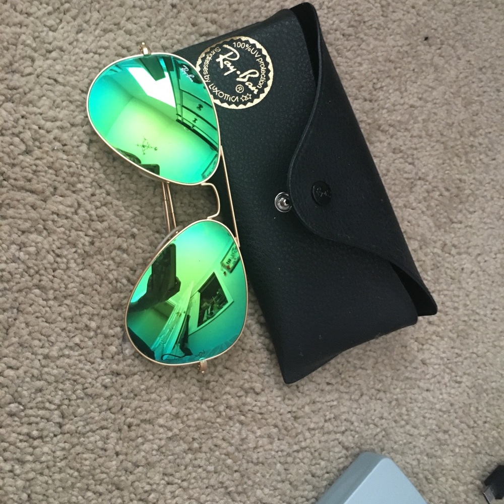 Ray ban aviator sunglasses