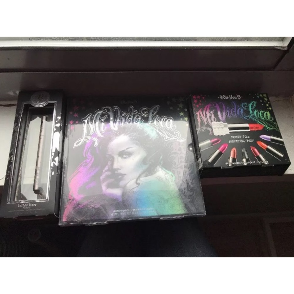 🚨🚨🚨SOLD🚨🚨🚨Kat Von D bundle. Price is firm.
