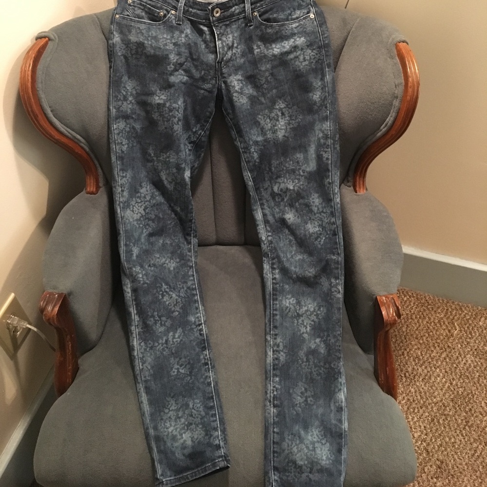 Levi's subtle floral jeans