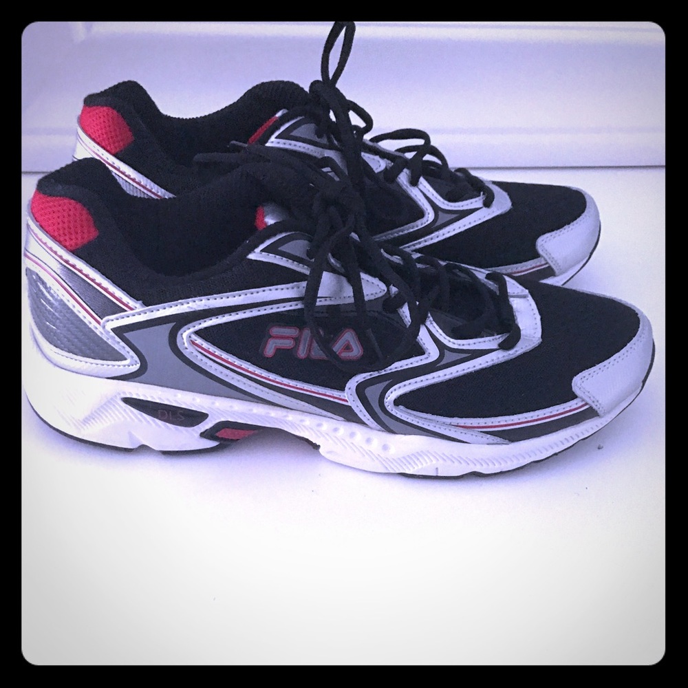 Men's Tennis shoes. New