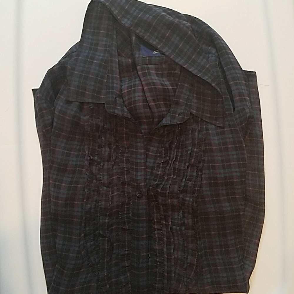 American Eagle favorite fit button down