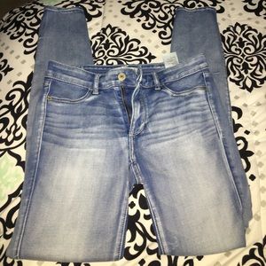 Abercrombie and Fitch Highwaisted Skinny Jeans