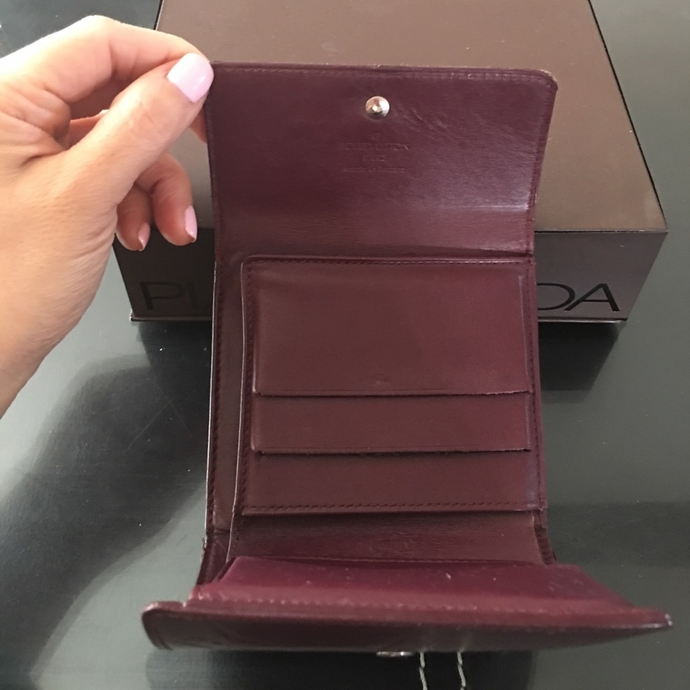 Authentic Louis Vuitton Monogram Leather Wallet - Picture 3 of 7
