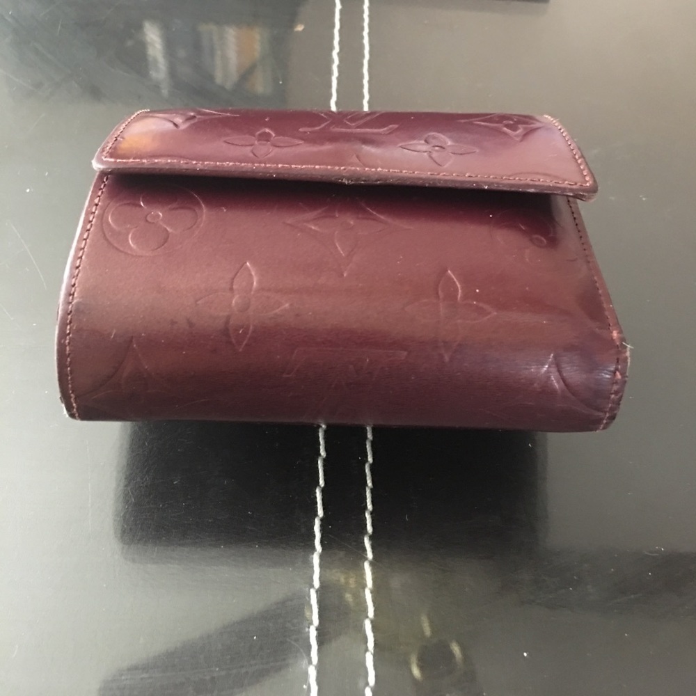 Authentic Louis Vuitton Monogram Leather Wallet - Picture 5 of 7