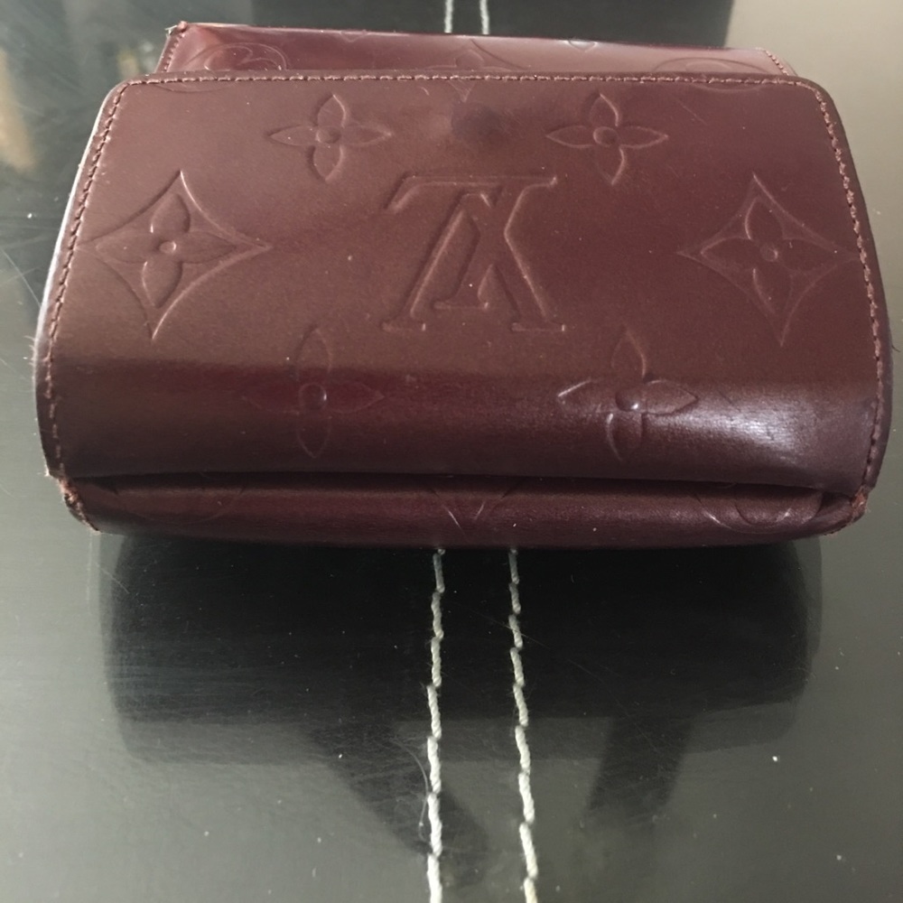 Authentic Louis Vuitton Monogram Leather Wallet - Picture 6 of 7