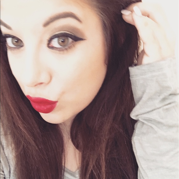 Meet your Posher, Theresa - Picture 3 of 4