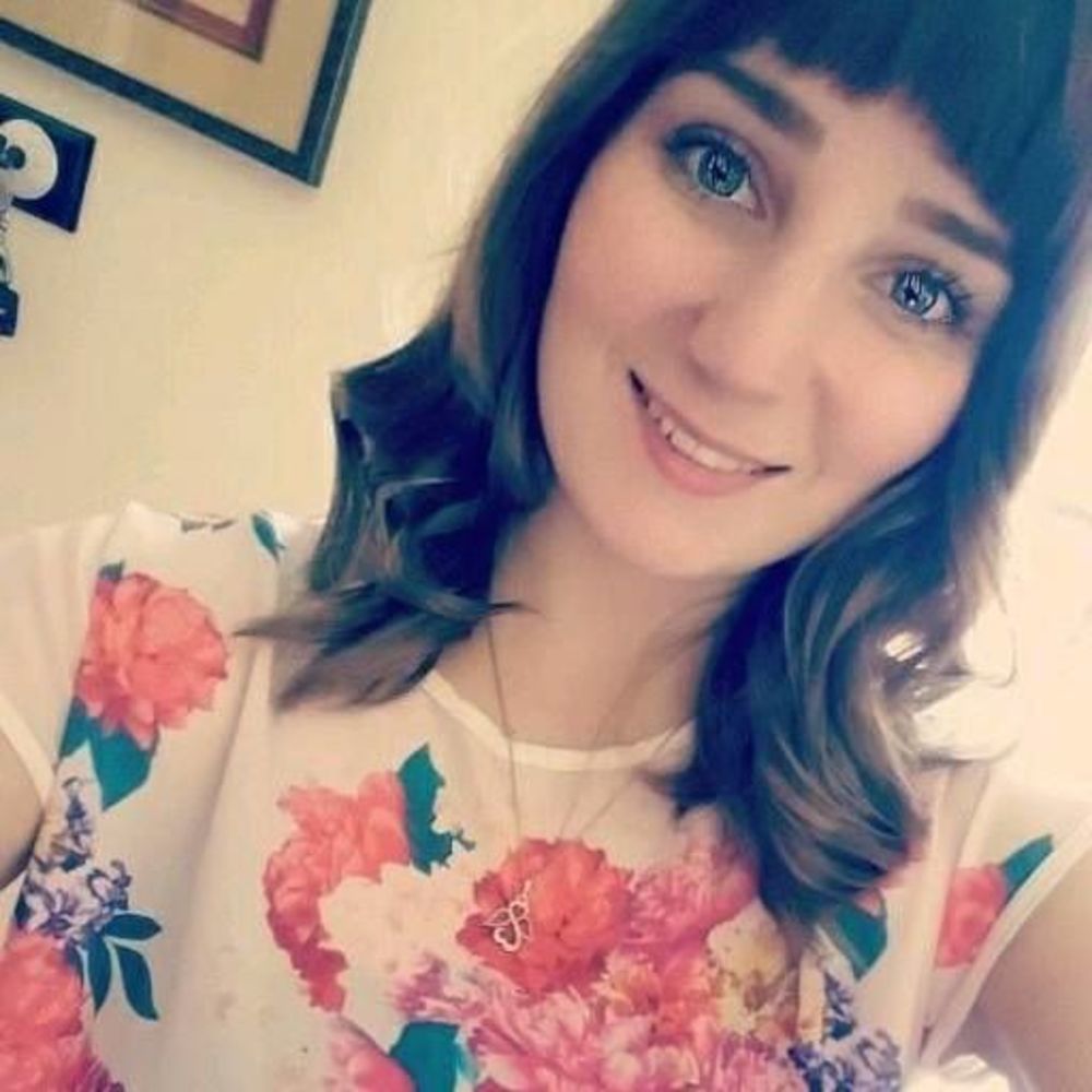 Meet your Posher, Saylor