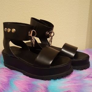 Unif vault sandals