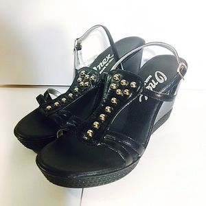 Onex Strappy Black Wedges Size 7
