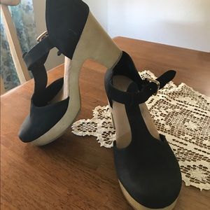 Old Navy Black Clogs