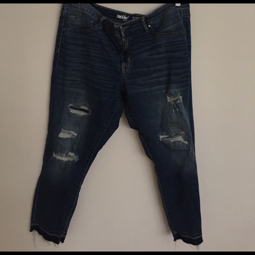 EUC Mossimo mid-rise jegging crop. Size 18.